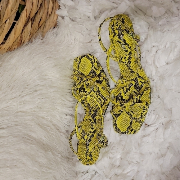 Gianni bini neveena yellow Reptile snake skin Strappy sandals - Picture 2 of 10